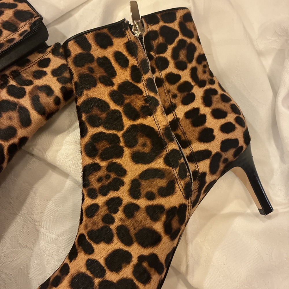 Women's Leopard Print Ankle Boots Size 9 NWB stiletto Heel 2 Inches - Picture 5 of 10